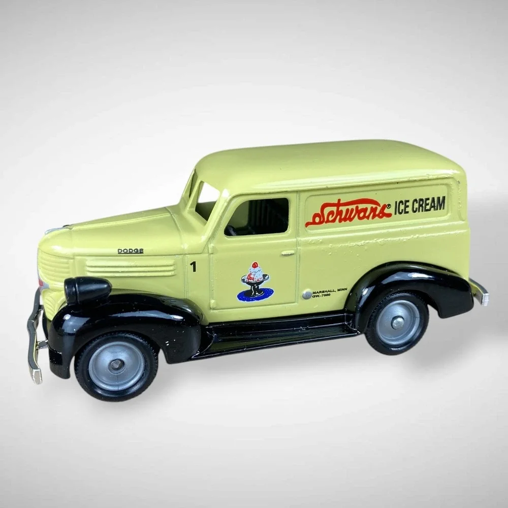 Schwan's Old #1 1946 Dodge Panel Van Lledo Diecast 1999 Box Ice Cream